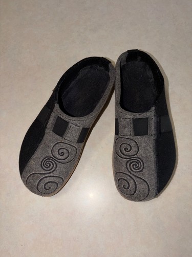 Haflinger black gray - wool, mule